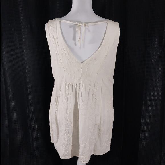 VERSONA! CREAM LINEN BLEND BOTANICAL EMBROIDERED BACK TIE SUN DRESS! SZ L - Picture 6 of 10